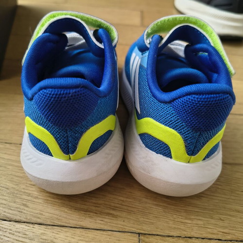 Adidas baby shoes size 21