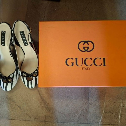 Gucci leather high-heeled pumps, size 39, white and black