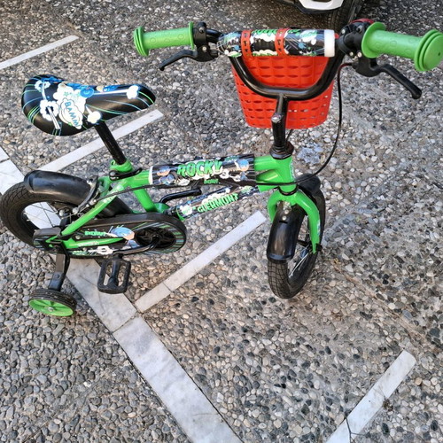 Clermont 12' Children's Bicycle used with basket and bell