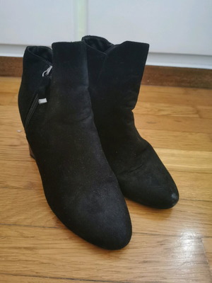 Bershka ankle boots με χοντρό ασημί τακούνι, μαύρο σουέντ, Νο37