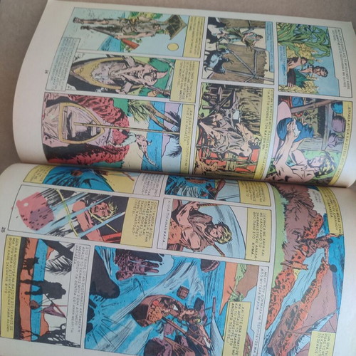 Robinson Crusoe Illustrated Masterpieces 3 used, Greek comic book