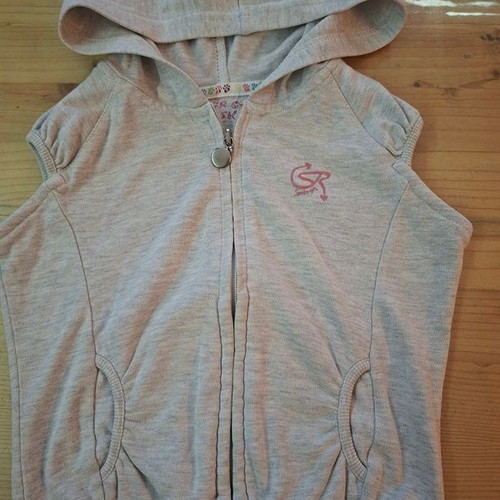 Benetton fleece hoodies for girl 4 years like new, black and grey, pack of 2