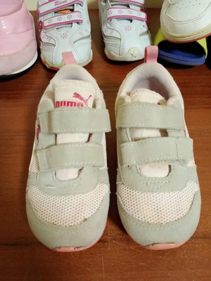Παιδικά παπούτσια Puma σαν καινούργια, μέγεθος 25