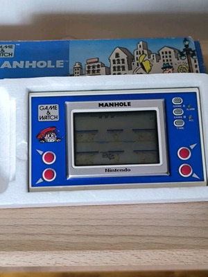 Nintendo Manhole Game & Watch Series like new