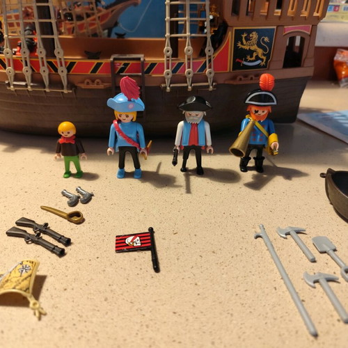 Playmobil 3750 pirate ship used with box and instructions