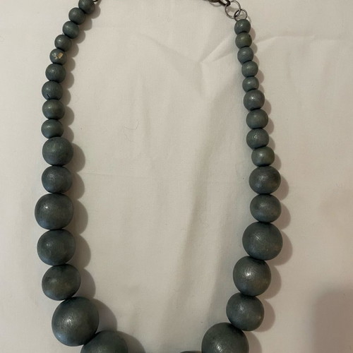 Aline vintage chunky wooden bead necklace used