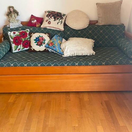 Wooden Daybed Sofa with Sliding Second Bed and Mattress