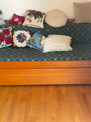 Wooden Daybed Sofa with Sliding Second Bed and Mattress