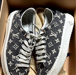 Louis Vuitton snickers