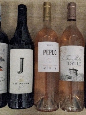 Wine pack sealed bottles