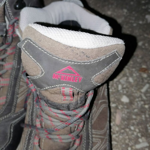 Mc Kinley shoes like new, size 45-45.5