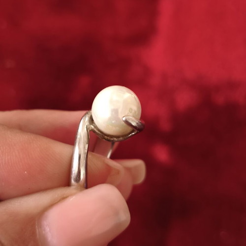Silver ring 925 with natural pearl, like new