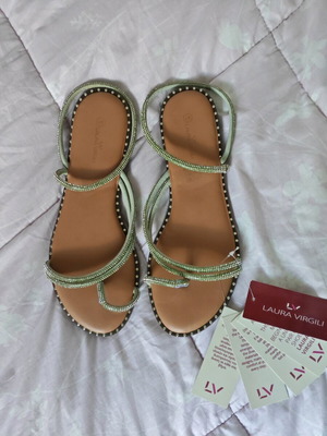 Sante sandals new with green diamonds size 41
