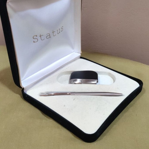 Pen and lighter gift set like new