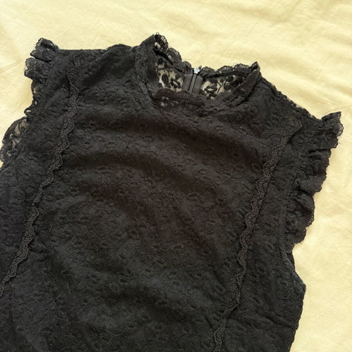 Black Lace Sleeveless Blouse with Ruffle Details used XS/S