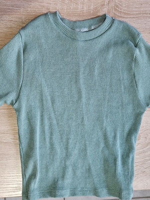 T-shirts tops new, pack of 3 green black pink, size S