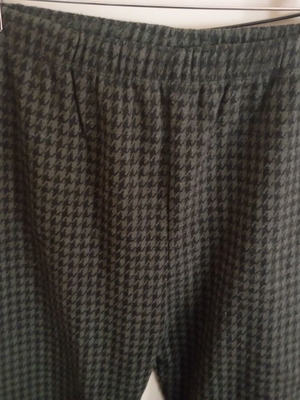 Checked pants used, elastic waist, size 3XL, black and green