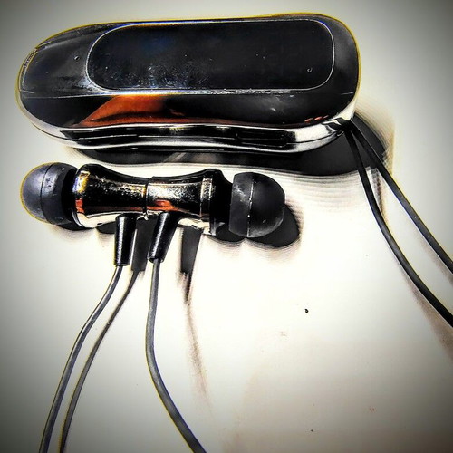 Bluetooth with battery and memory card new