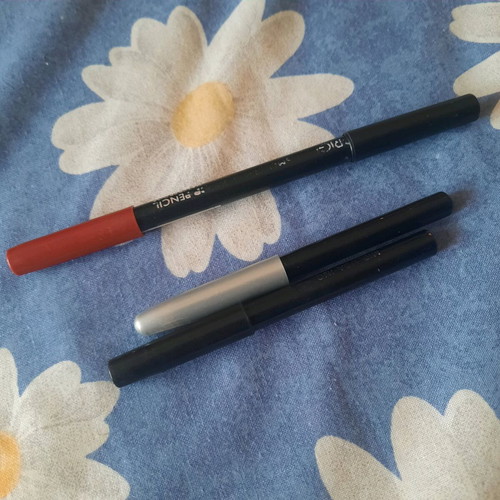 Eye and lip pencils used, set of 4, Grigi
