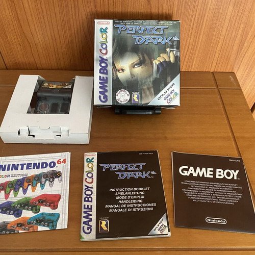 Perfect Dark Game Boy Color game boxed