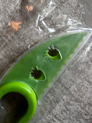 Avocado cleaning knife new