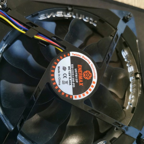 Enermax fan 12 V 120 mm without led light like new