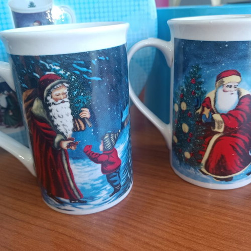 Vidal Europa Christmas Mug Set of 4 vintage, new in box