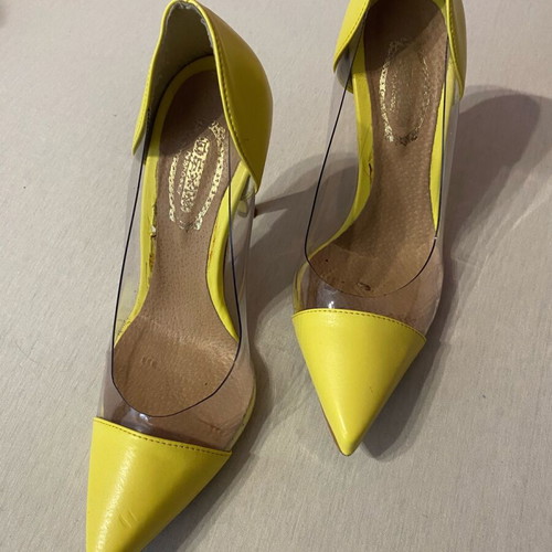 Dexim yellow stiletto pumps like new with PVC transparency, 10 cm heel