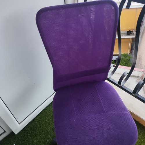 Office chair swivel used with breathable fabric
