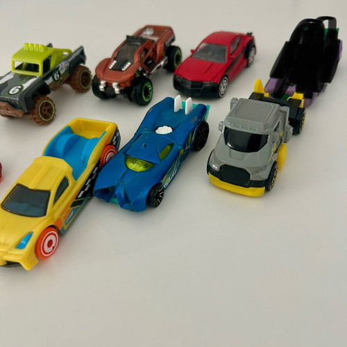 Hot Wheels toy cars used, pack of 8 pieces