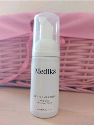 Medik8 Foaming Facial Cleanser New