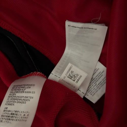 Adidas set with black and red tracksuit and jacket like new, size M