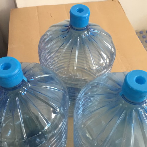 Empty 20-liter bottles light type for wine and oil