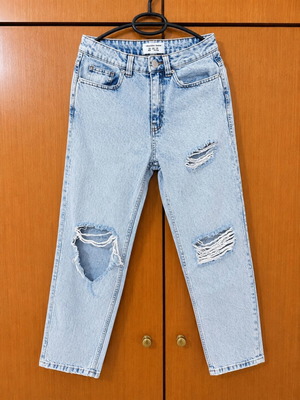 Terranova mom jeans size 38 used, light washed denim with rips