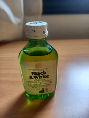 Black and White whisky miniature sealed from 1990s, new