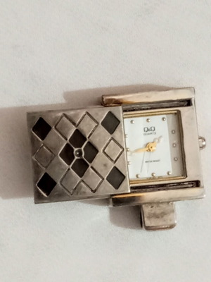Q&Q Quartz висулка часовник използван, винтидж, с капак