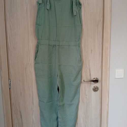 One-piece dress used, sizes S and M