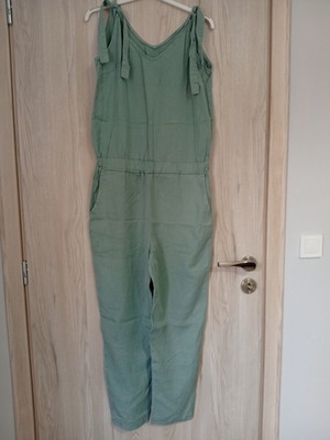 One-piece dress used, sizes S and M