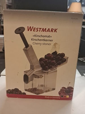 Cherry stoner used, Westmark