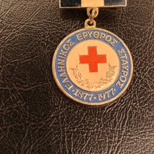 Red Cross Medal 1877-1977 like new, commemorative bronze enamel
