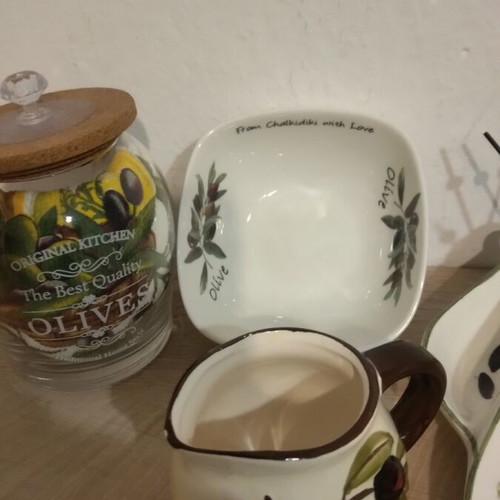 Olives serving set 5 pieces like new without wear