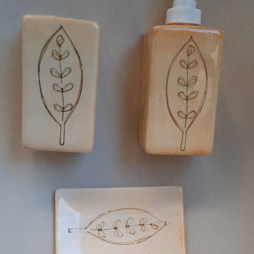 Bathroom accessory set 3 pcs ceramic new