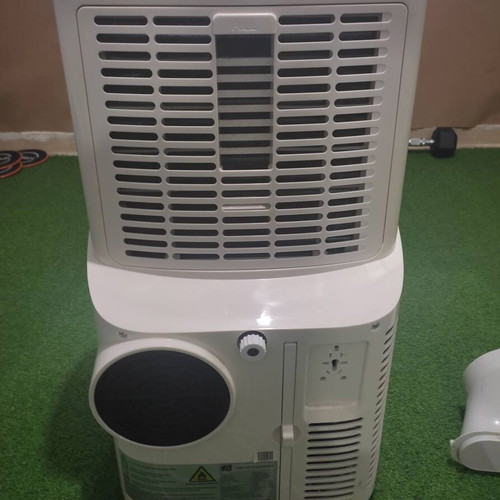 F&U RAΗ-1218 Portable Air Conditioner 12000 BTU like new