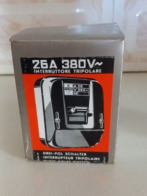 Vintage τριπολικός διακόπτης Ticino καινούργιο