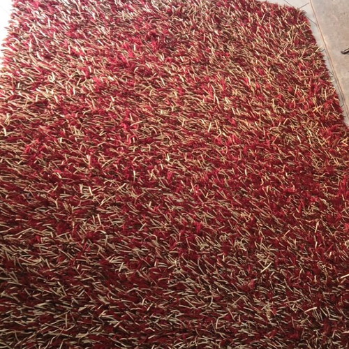 Handmade rug like new in burgundy and beige shades
