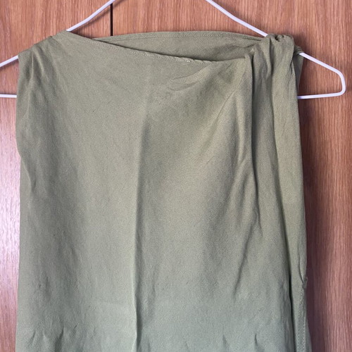 Zara green linen dress with side slit, knee-length, slim fit