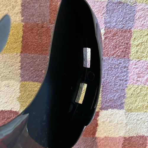 Bathroom accessory in black swan shape