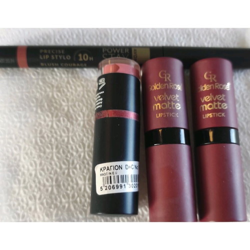 Lipsticks used, pack of 4 coral shades
