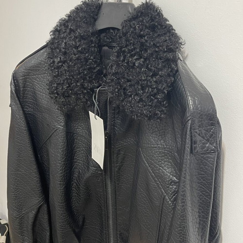 Zara jacket size L with removable fur, black