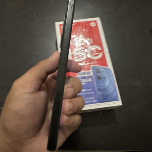 Xiaomi Redmi 15C 128GB 8GB RAM smartphone like new, black